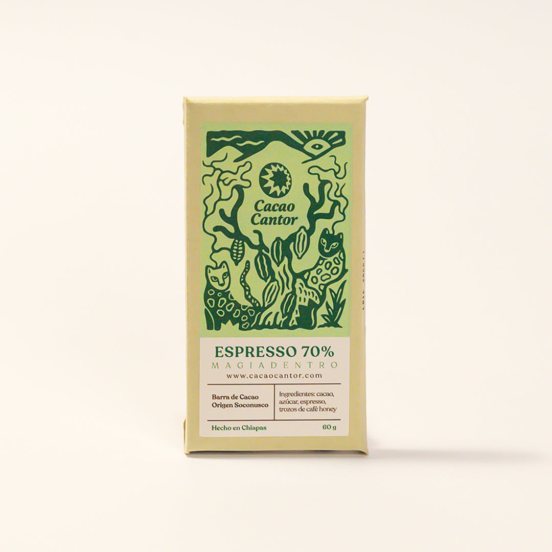Espresso — Barra de cacao 70% con un espresso y nibs de café honey