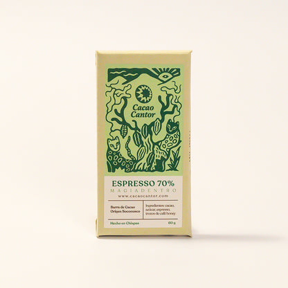 Espresso — Barra de cacao 70% con un espresso y nibs de café honey